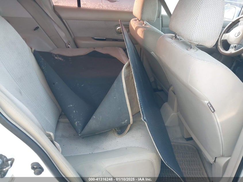 2007 Nissan Versa 1.8Sl VIN: 3N1BC13E07L399988 Lot: 41316248