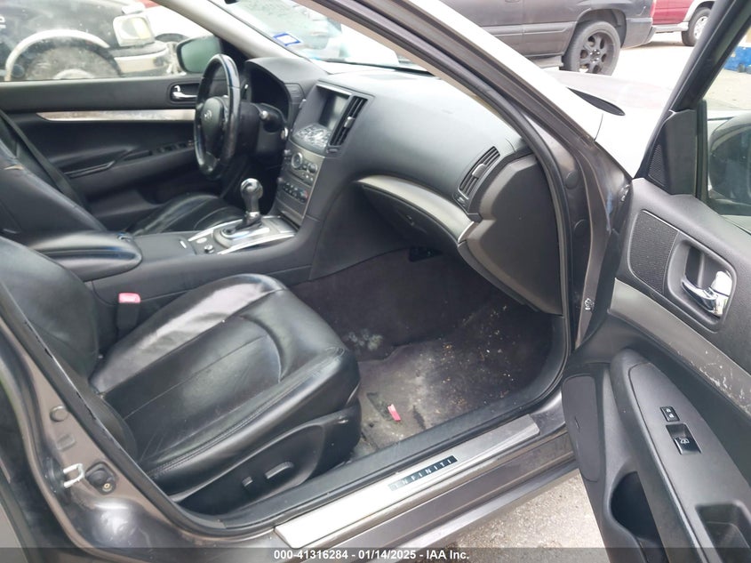 2013 INFINITI G37 JOURNEY - JN1CV6AP6DM710597