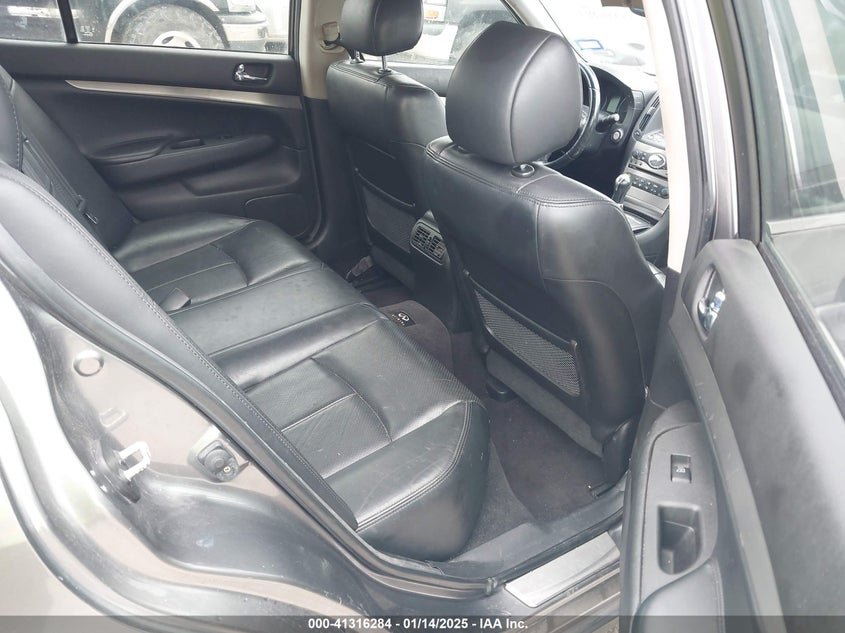 2013 INFINITI G37 JOURNEY - JN1CV6AP6DM710597