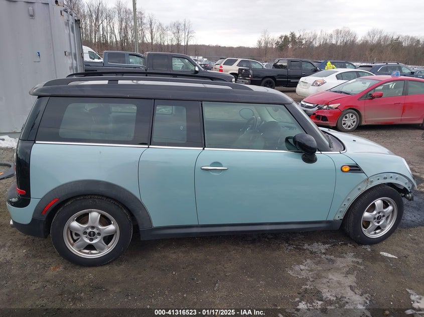 2011 MINI COOPER CLUBMAN VIN: WMWZF3C51BT187925