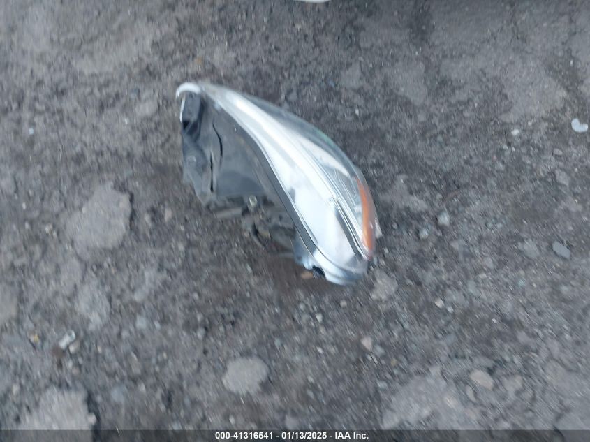 2015 Nissan Sentra S VIN: 3N1AB7AP8FY374909 Lot: 41316541