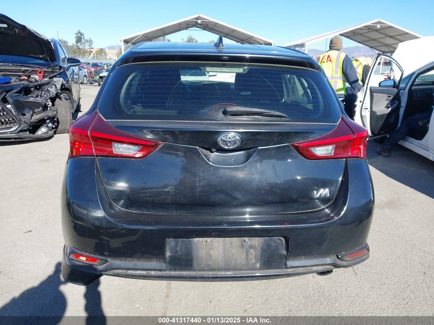 2018 TOYOTA COROLLA IM VIN: JTNKARJE4JJ557568