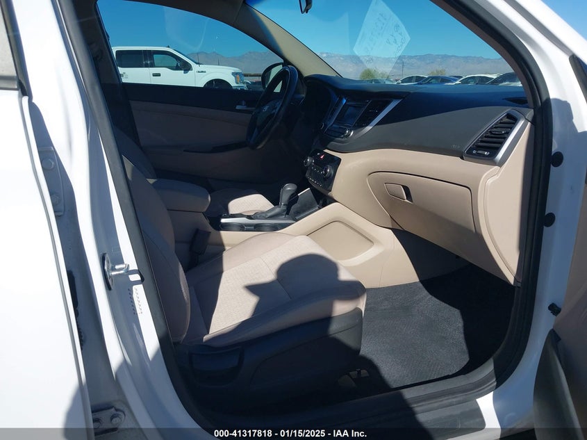 2016 HYUNDAI TUCSON VIN: KM8J33A25GU073747