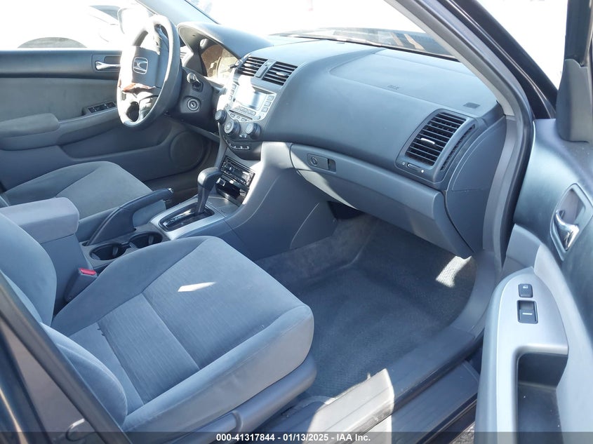 2006 HONDA ACCORD VIN: 1HGCM56726A094437