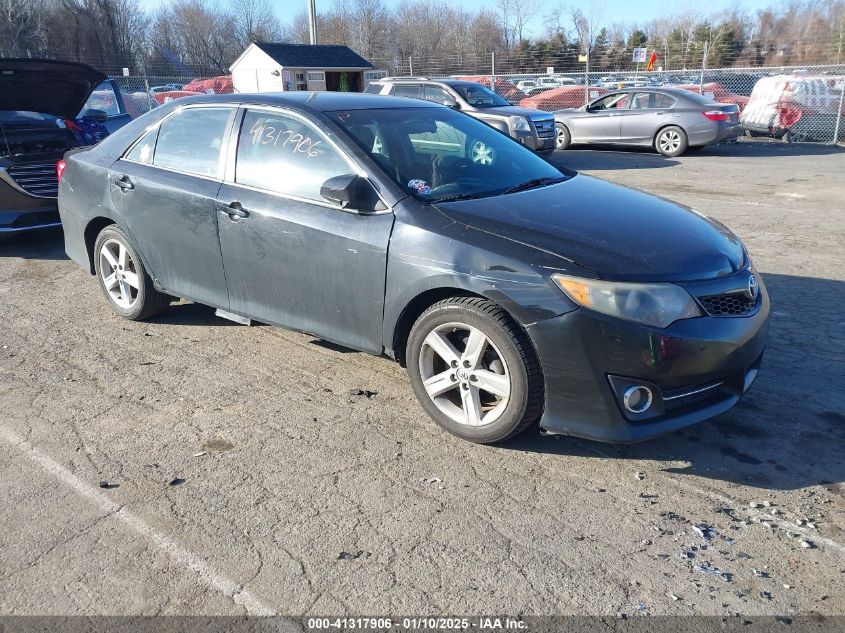 VIN 4T1BF1FK4EU752205 2014 Toyota Camry, SE no.1