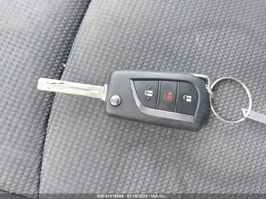 2019 TOYOTA RAV4 LE - JTMH1RFV0KD011504