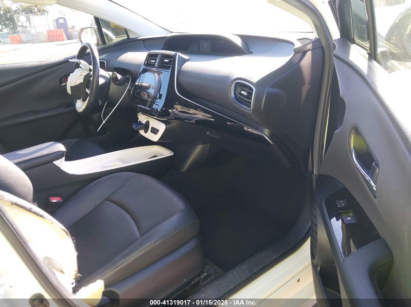 2016 TOYOTA PRIUS VIN: JTDKARFU2G3518088