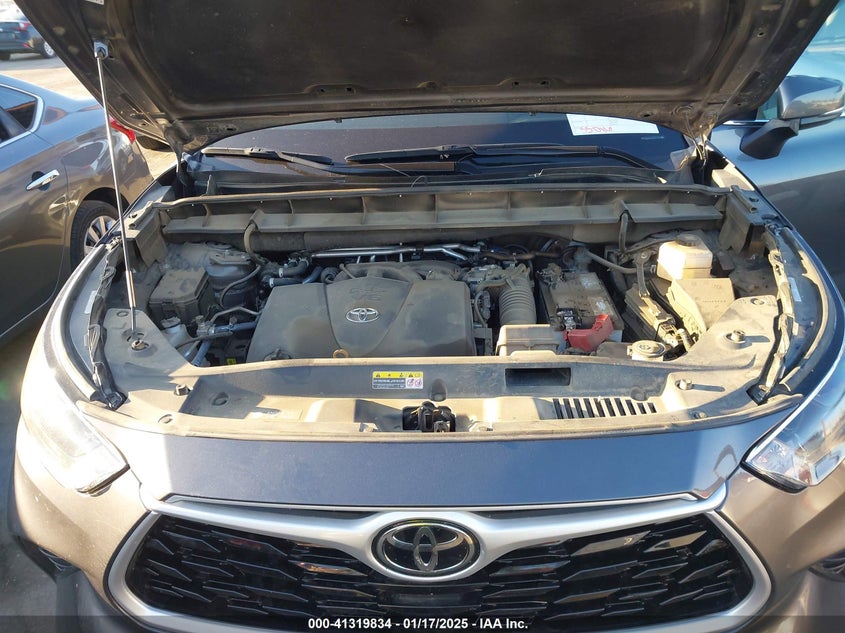 2022 TOYOTA HIGHLANDER XLE - 5TDGZRAH7NS113588