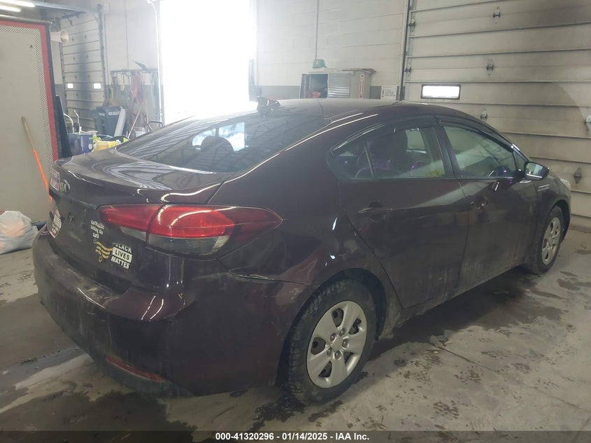 2018 KIA FORTE VIN: 3KPFL4A79JE251337