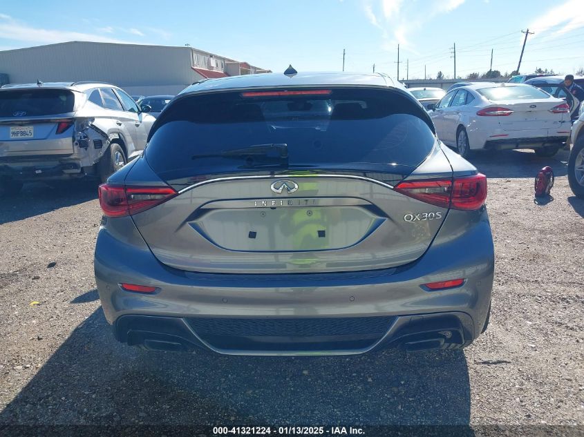 VIN SJKCH5CP3JA058043 2018 Infiniti QX30, Sport no.16