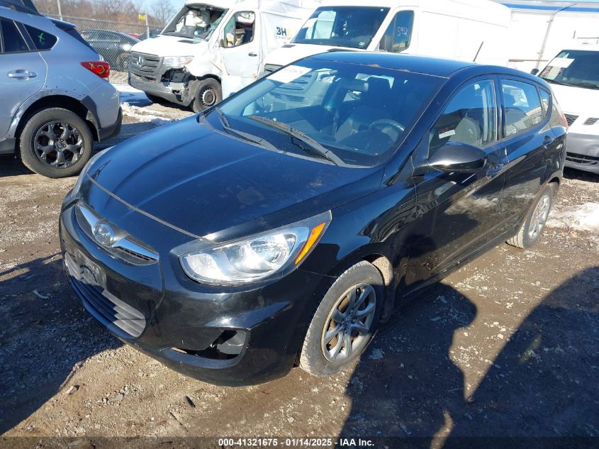 VIN KMHCT5AE0DU072421 2013 Hyundai Accent, GS no.2