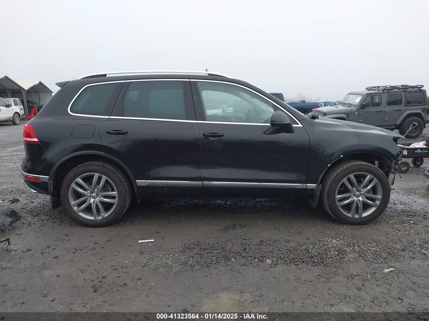 2015 VOLKSWAGEN TOUAREG TDI LUX - WVGEP9BP2FD004838