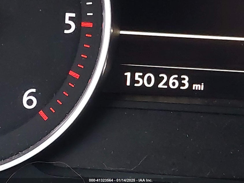 2015 VOLKSWAGEN TOUAREG TDI LUX - WVGEP9BP2FD004838