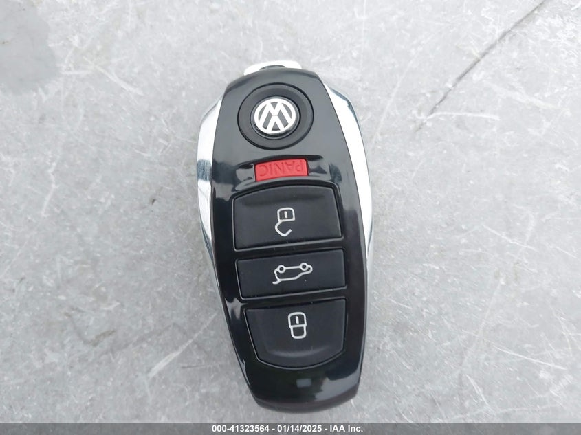 2015 VOLKSWAGEN TOUAREG TDI LUX - WVGEP9BP2FD004838