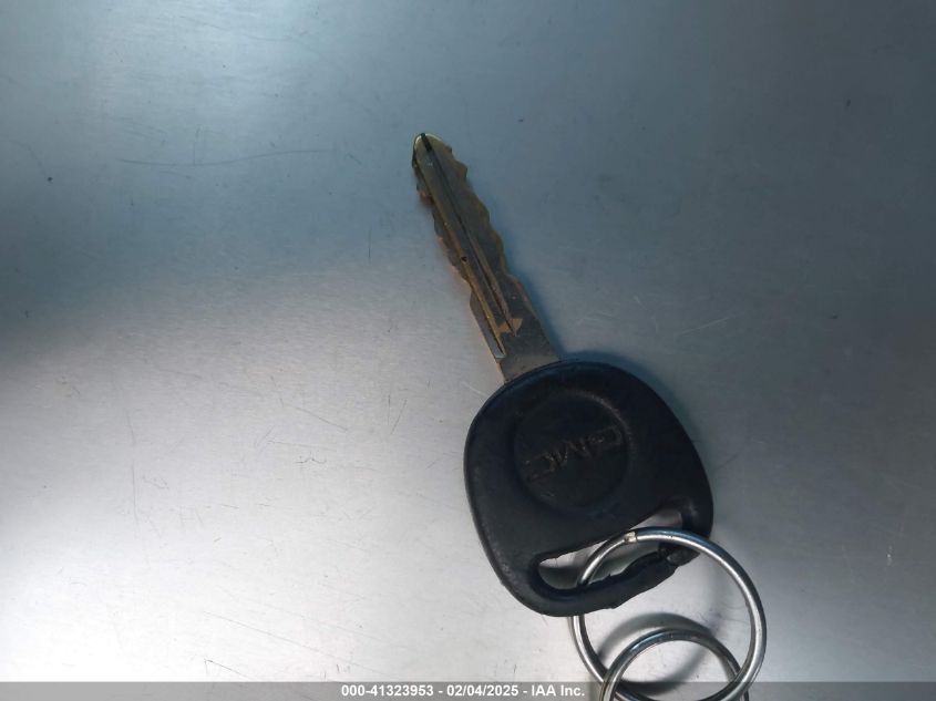 2004 GMC Sierra Sle/Slt/Work Truck VIN: 1GTHC29U04E38724 Lot: 41323953