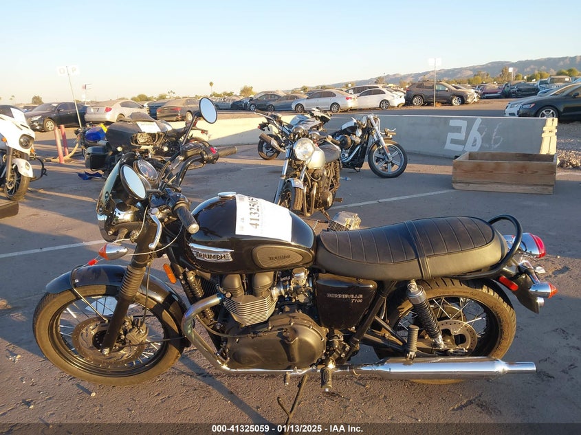 2015 TRIUMPH MOTORCYCLE BONNEVILLE T100 - SMT910K15FT678049