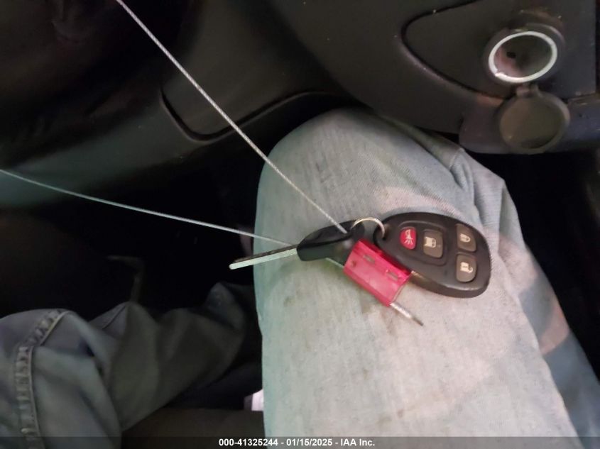 2017 GMC Savana 2500 Work Van VIN: 1GTW7AFF7H1264815 Lot: 41325244