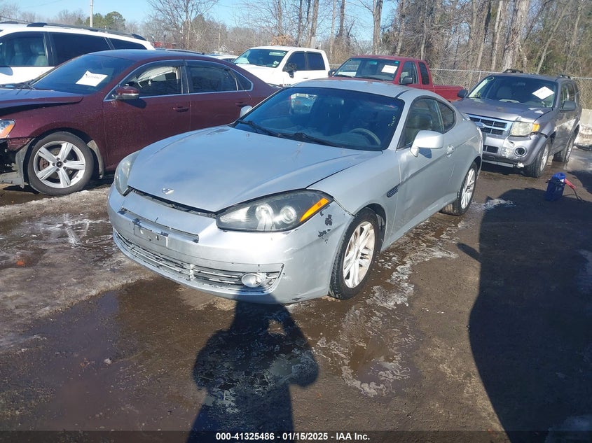 2008 HYUNDAI TIBURON VIN: KMHHM66D58U275433