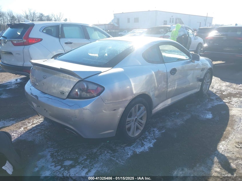 2008 HYUNDAI TIBURON VIN: KMHHM66D58U275433