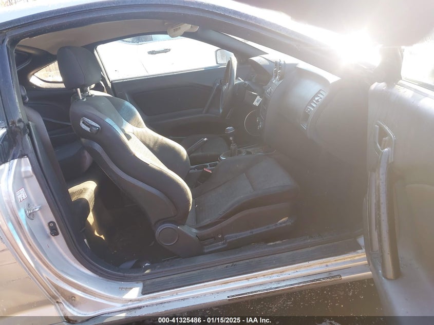 2008 HYUNDAI TIBURON VIN: KMHHM66D58U275433