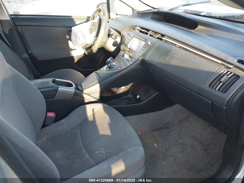 2013 TOYOTA PRIUS VIN: JTDKN3DU5D5643705