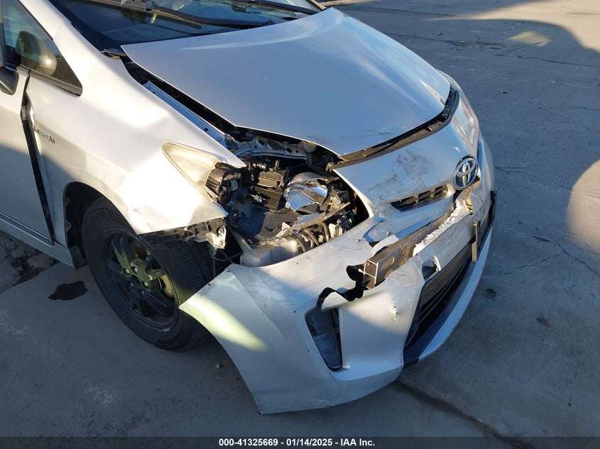 2013 TOYOTA PRIUS VIN: JTDKN3DU5D5643705