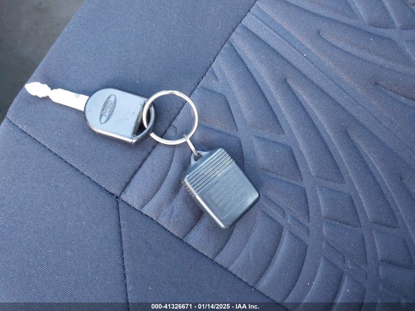 2007 FORD FOCUS VIN: 1FAHP34N77W361986