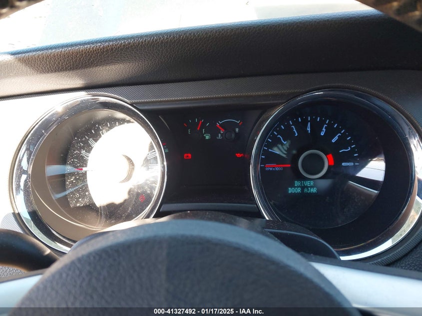 2014 FORD MUSTANG VIN: 1ZVBP8AM0E5216572