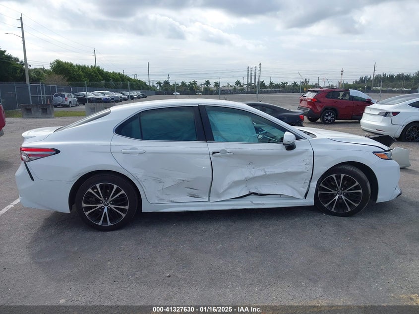 2018 TOYOTA CAMRY VIN: 4T1B11HK5JU652765