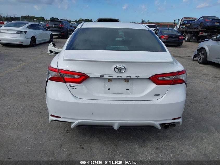 2018 TOYOTA CAMRY VIN: 4T1B11HK5JU652765