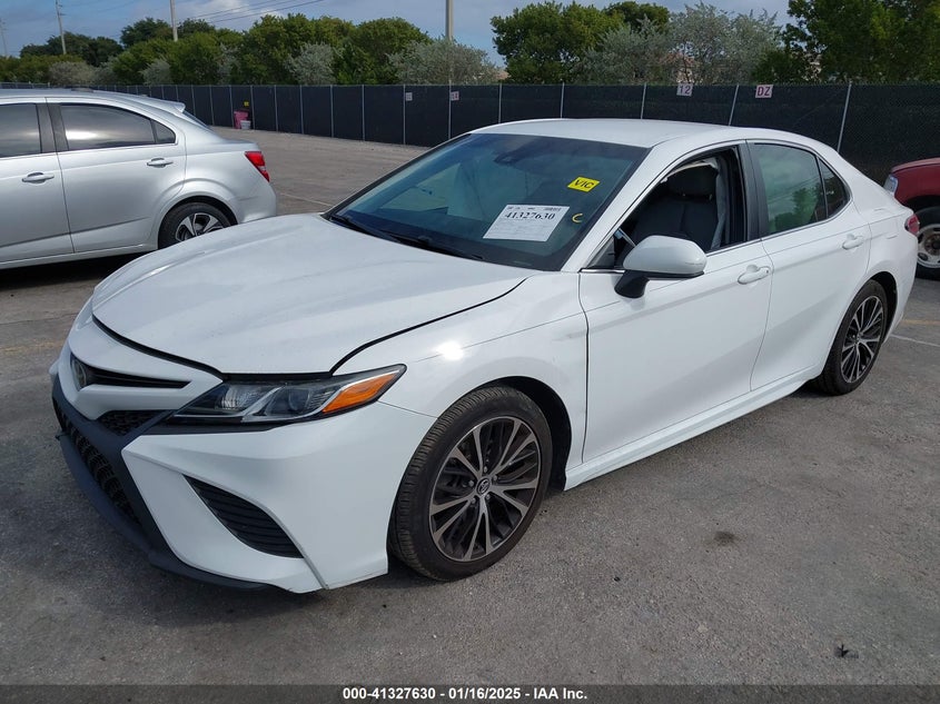 2018 TOYOTA CAMRY VIN: 4T1B11HK5JU652765