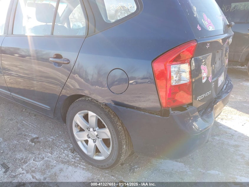 2007 KIA RONDO VIN: KNAFG525677066949