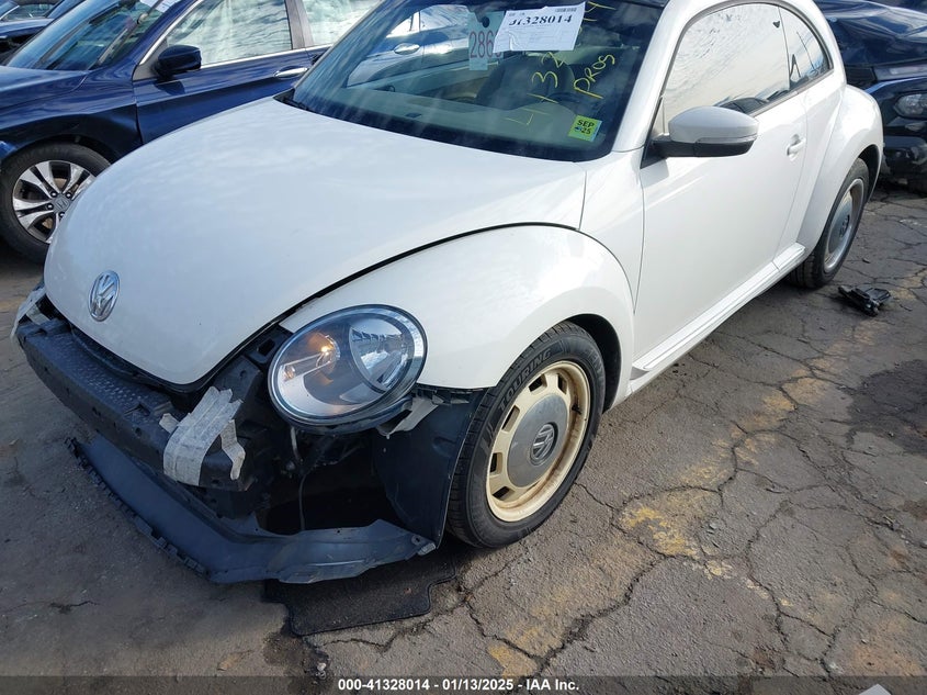 2014 VOLKSWAGEN BEETLE 2.5L - 3VWJP7ATXEM628666