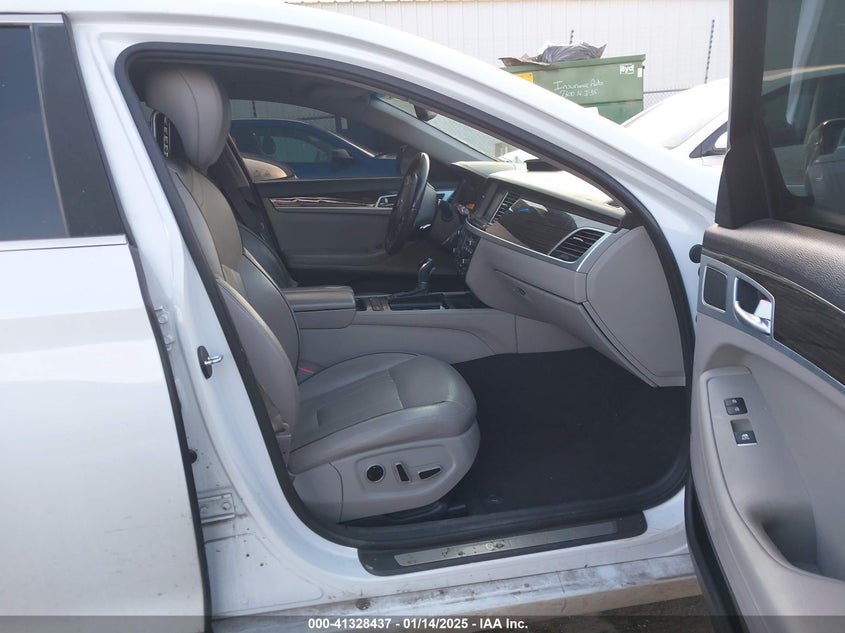 2015 HYUNDAI GENESIS VIN: KMHGN4JE8FU037666