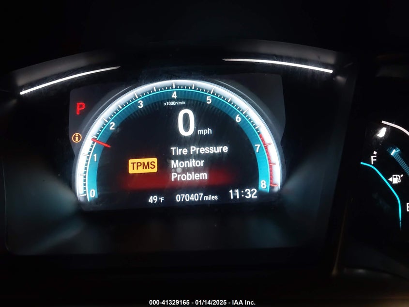 2018 HONDA CIVIC VIN: 19XFC2F76JE039170
