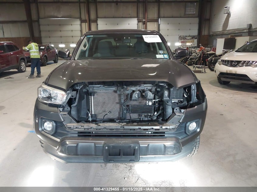 2018 TOYOTA TACOMA SR5 V6 - 3TMCZ5AN0JM159271