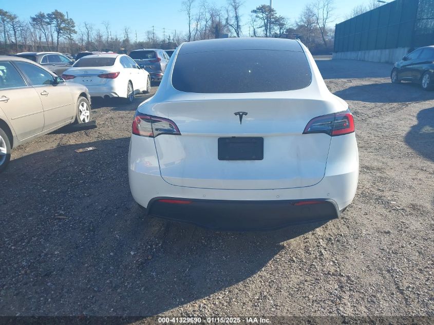 VIN 5YJYGDED4MF109554 2021 TESLA MODEL Y no.16