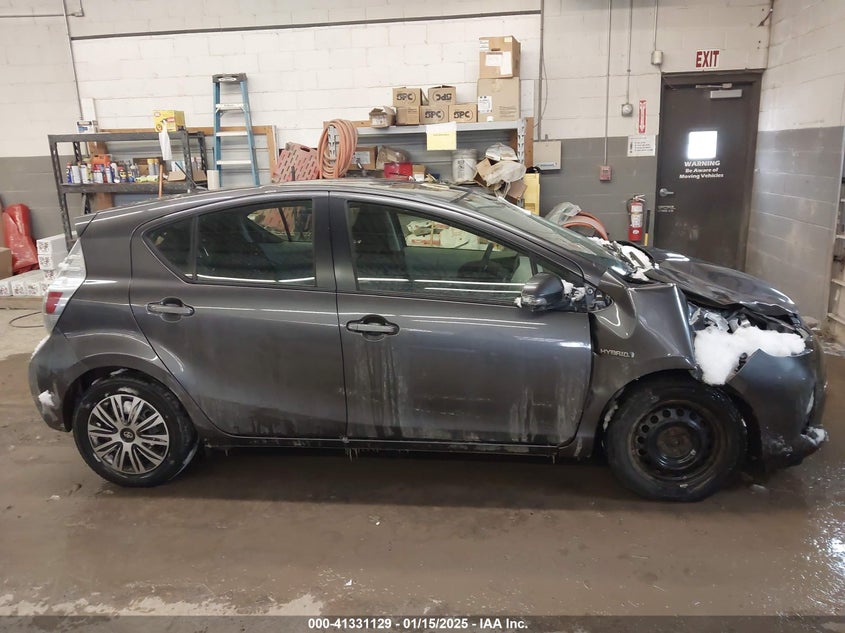 2012 TOYOTA PRIUS C VIN: JTDKDTB36C1017678