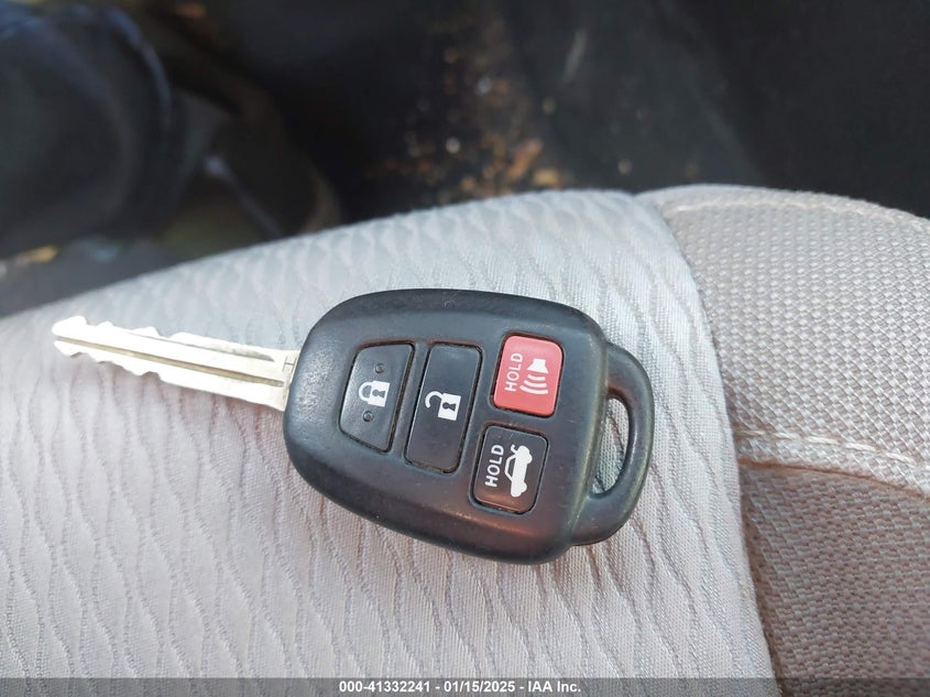 2018 TOYOTA COROLLA VIN: 5YFBURHE9JP822899