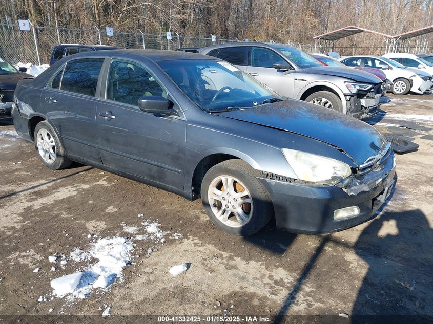 2007 HONDA ACCORD VIN: 1HGCM563X7A052242