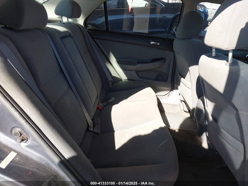 2007 HONDA ACCORD VIN: 1HGCM56327A152092