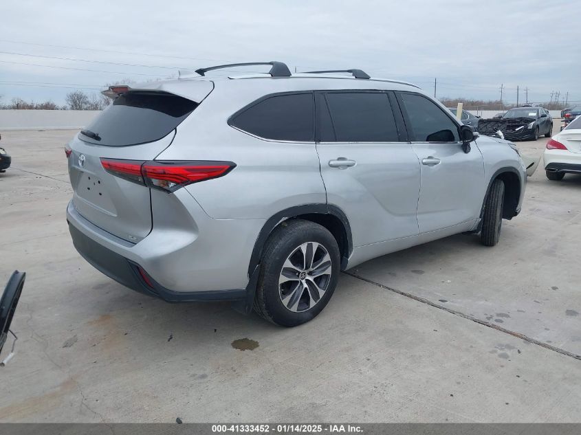 2022 TOYOTA HIGHLANDER XLE - 5TDGZRAH8NS140704