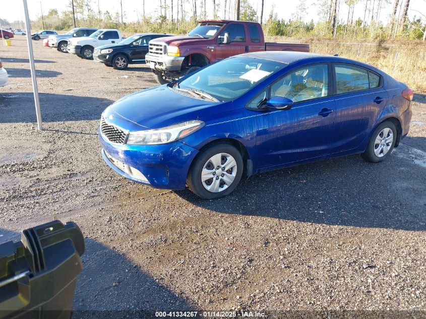 VIN 3KPFK4A71JE226693 2018 KIA FORTE no.2