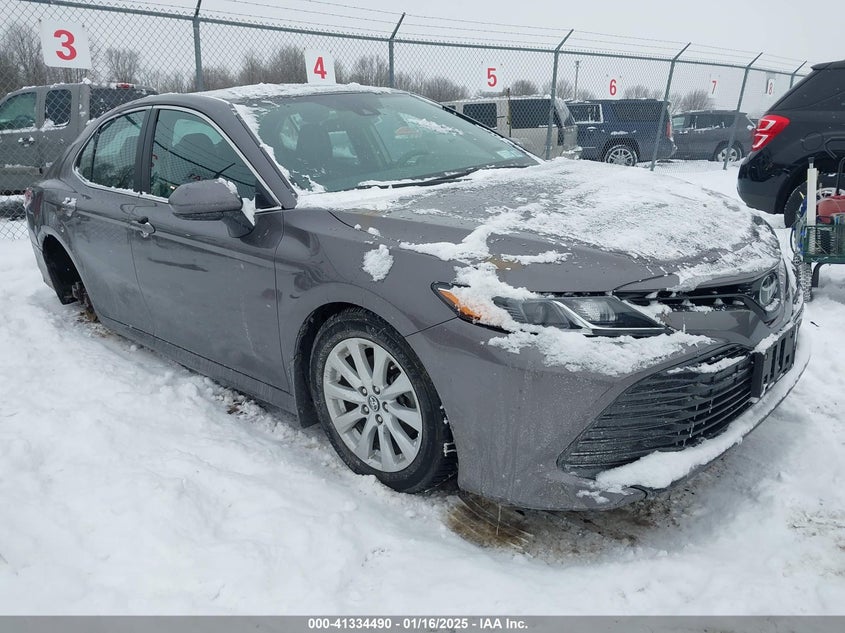 TOYOTA CAMRY LE 2019