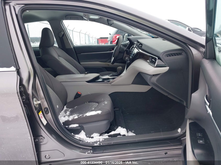2019 TOYOTA CAMRY VIN: 4T1B11HK8KU706285