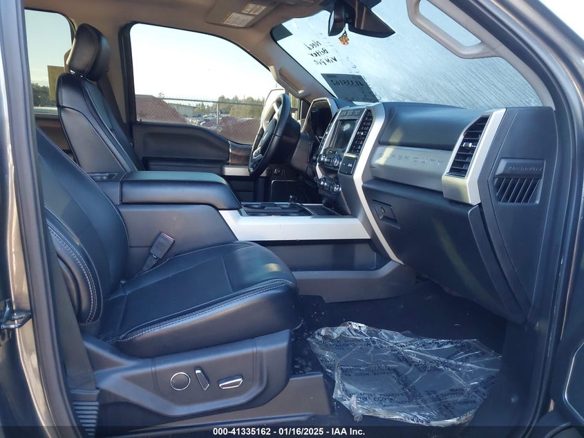 2019 FORD F-250 LARIAT - 1FT7W2BT5KED34627