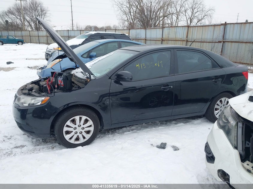 2013 KIA FORTE VIN: KNAFU4A21D5705675