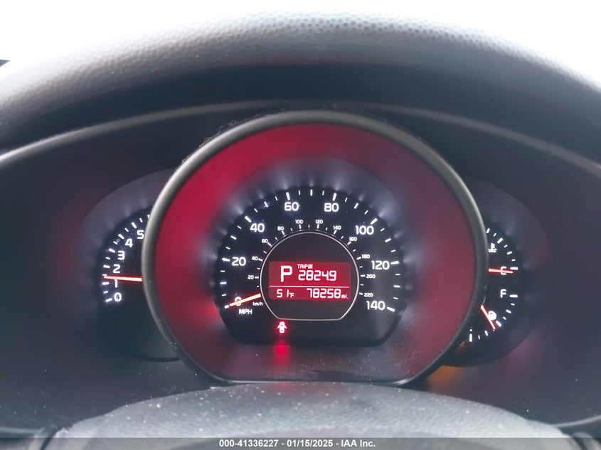 2015 KIA SOUL + - KNDJP3A55F7114782