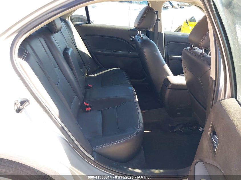 2011 FORD FUSION VIN: 3FAHP0JA8BR245997