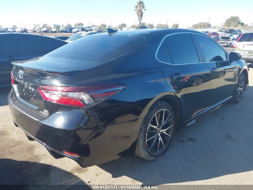 2024 TOYOTA CAMRY HYBRID VIN: 4T1S31AK3RU627606